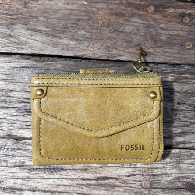Fossil wallet green