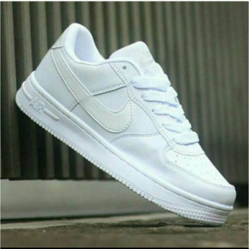 Sepatu Wanita Sneakers Putih Polos Sepatu Pria Sneakers Hitam  Polos