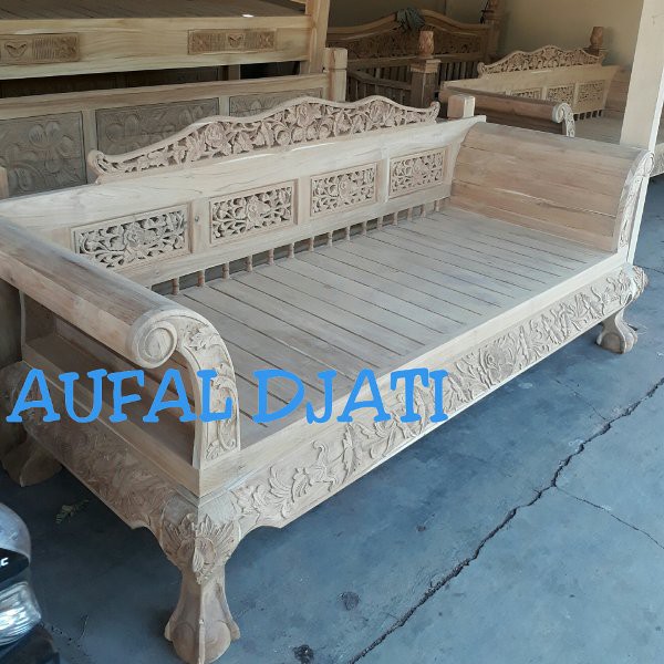 kursi bangku teras bale bale daybed risban ukir ukiran madura top jati jepara