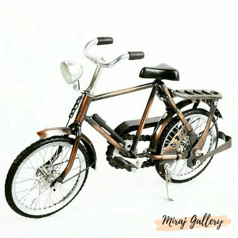 Miniatur Sepeda Ontel Laki-Laki