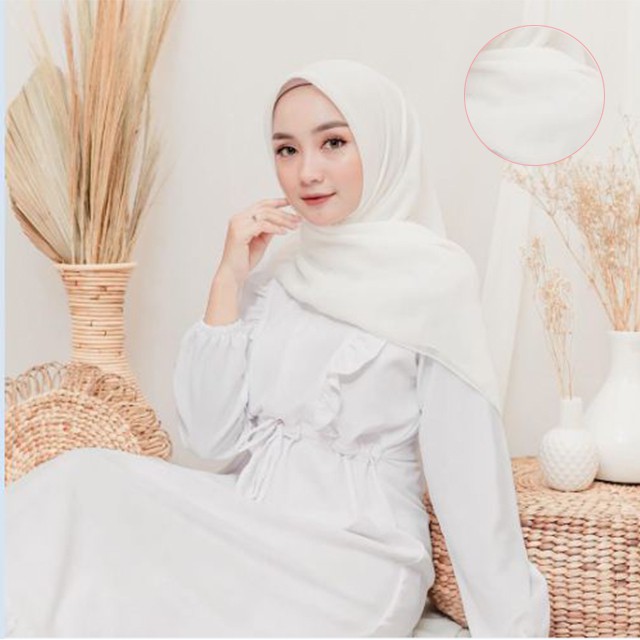 Hijab Segiempat Polycotton 115 x 115 Warna Part 1 Bella Square-BROKEN WHITE