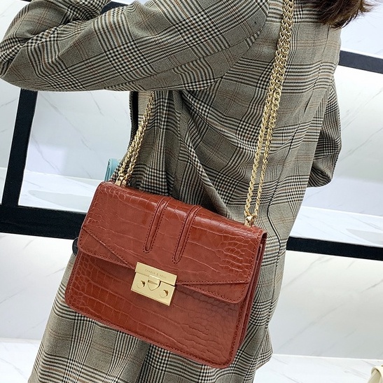 SALE ! Tas Selempang Wanita branded Tas wanita Import Terbaru Slingbag kekinian  Shoulder bag premium COD Tas wanita Charles &amp; Keith sling bag wanita tas wanita tas selempang shoulder bag wanita tas selempang bahu