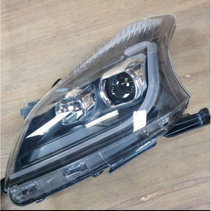 lampu depan lampu headlamp Toyota Avanza 2012-2014