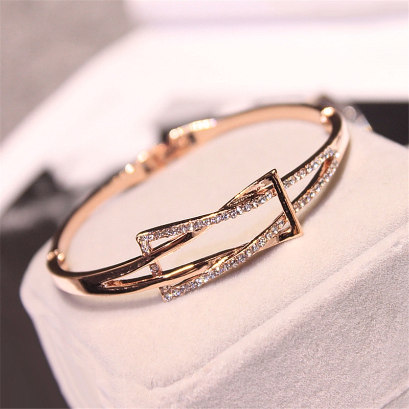 Temperamen Gelang Wanita Titanium Steel Berlian Bracelet Gaya Korea Untuk Hadiah-1