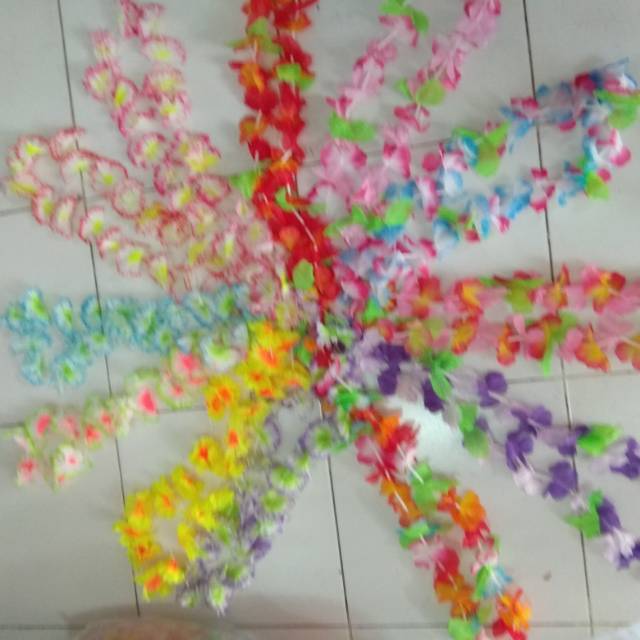 aksesoris pesta penyambutan kalung bunga kain ala hawai lei