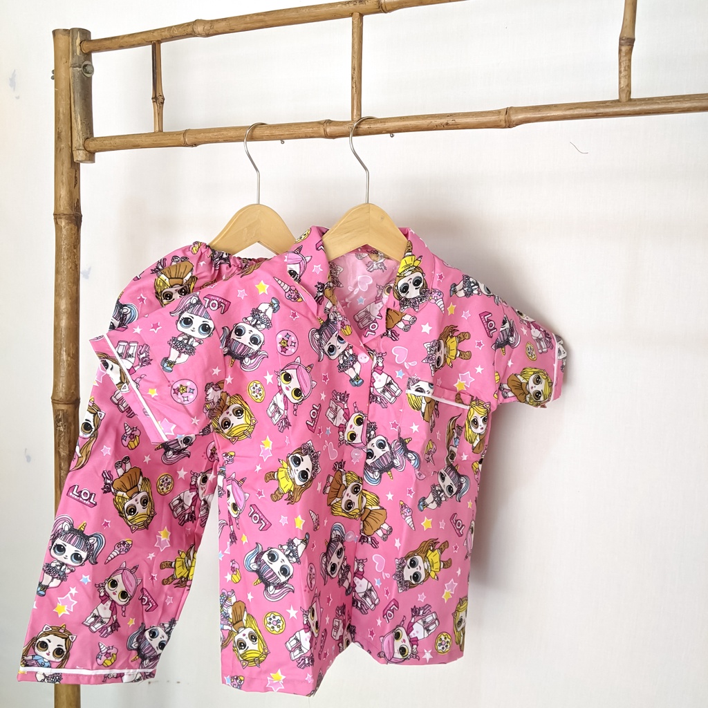 Baju Tidur Anak Murah Perempuan Laki Laki  Setelan Piyama Baby Doll Anak Paud SD Balita Motif Karakter Lucu Imut 1th 2th 3th 4th 5th 6th Full Kancing Depan | Piyama Anak Perempuan LOL Pink Kucing Penguin Bulan