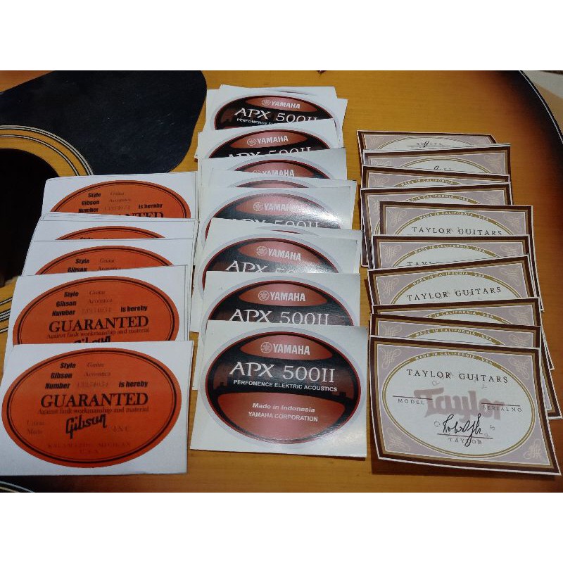 Stiker Gitar Akustik Yamaha Gibson Bonus pick