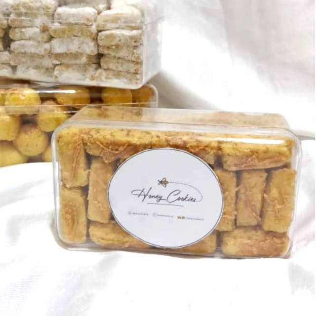 

kue kering keju / kastengel 350gr