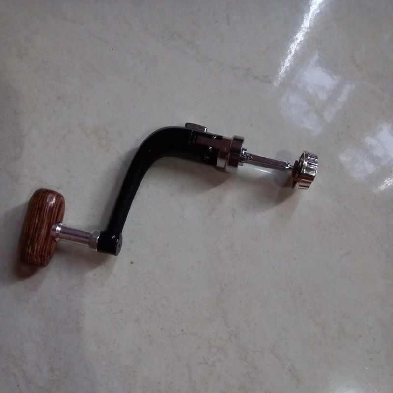 ENGKOLAN REEL PANCING/HANDEL KAYU 3000/4000