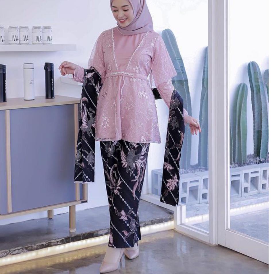 Muraaaahh.. Kebaya Couple Modern, Kebaya Tunangan Lamaran, Kebaya Wisuda, Kebaya Kondangan, Couple K