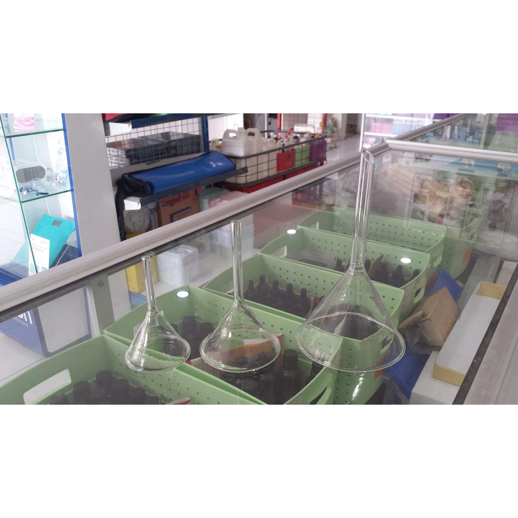 Corong Kaca laboratorium Tangkai Pendek Diameter 75 mm