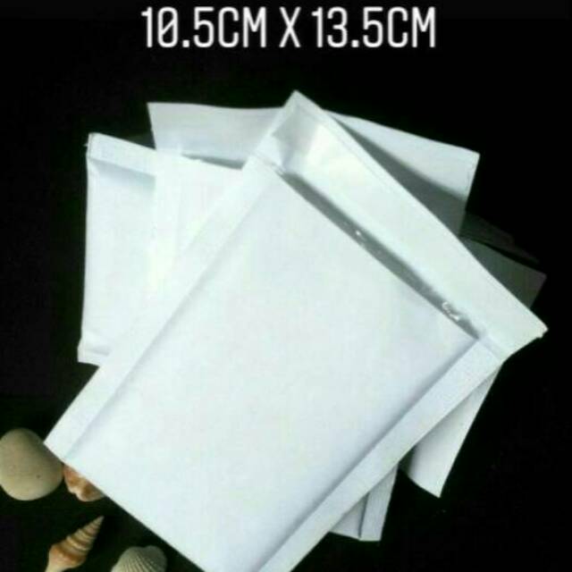 

Amplop bubble padded envelope warna putih ukuran 10.5X13.5cm