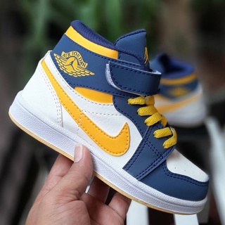 white jordan 1 junior