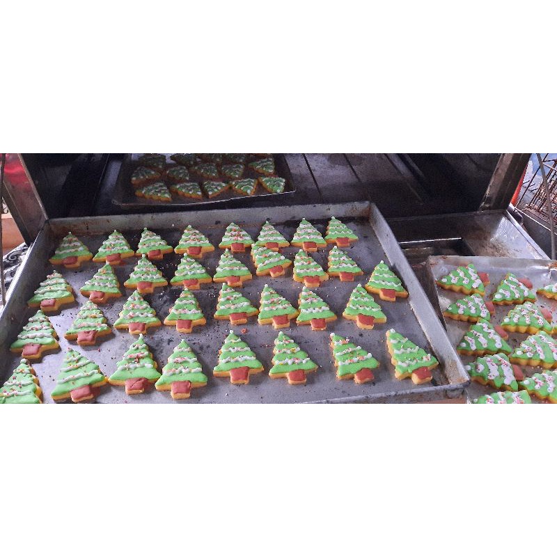 

Fancy Cookies/ kue kering natal min oder 6pc. silahkan baca deskripsi