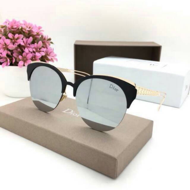 Kacamata Sunglasses Dior 704