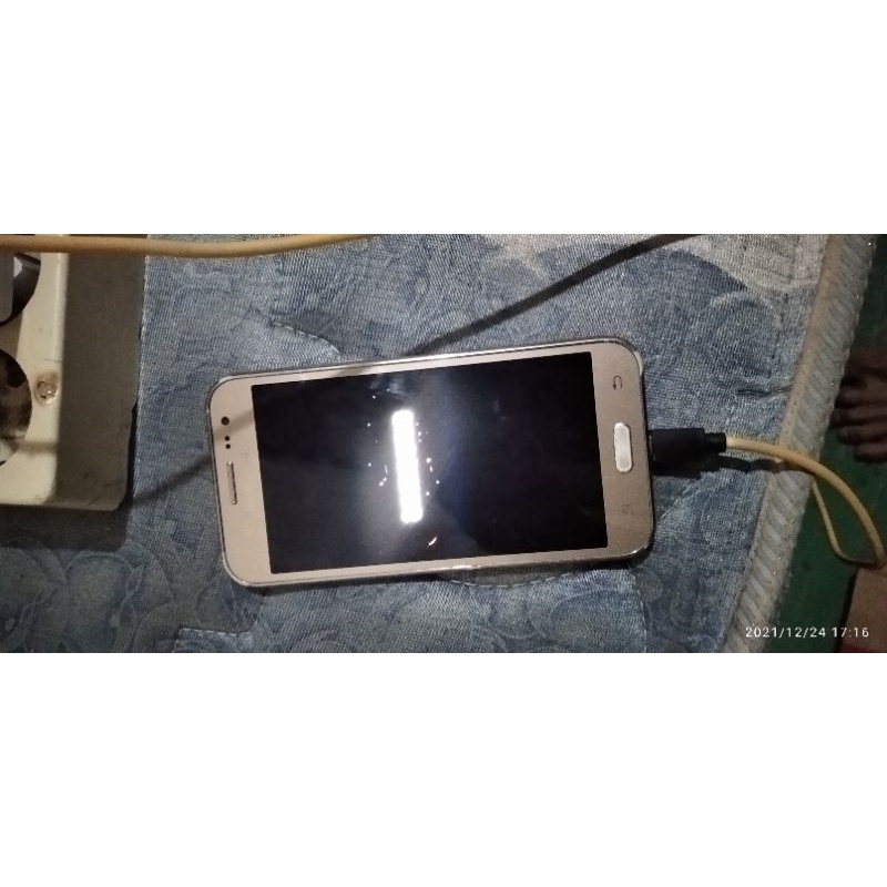 Samsung j2 biasa