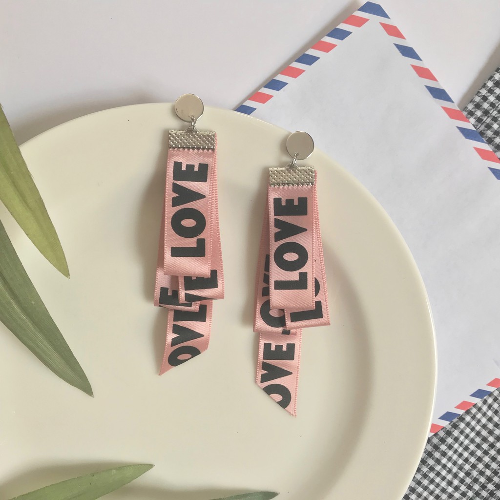 Anting Stud Pendant Panjang Gantung Ribbon Pita Triple Big Love Letter Hitam Putih Abu Pink