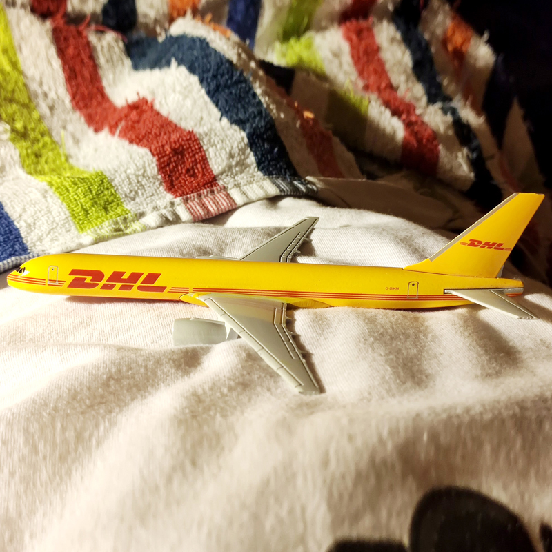 Dhl Miniatur Diecast Pesawat Terbang Boeing 757 B757 Bahan Metal Ukuran 16CM