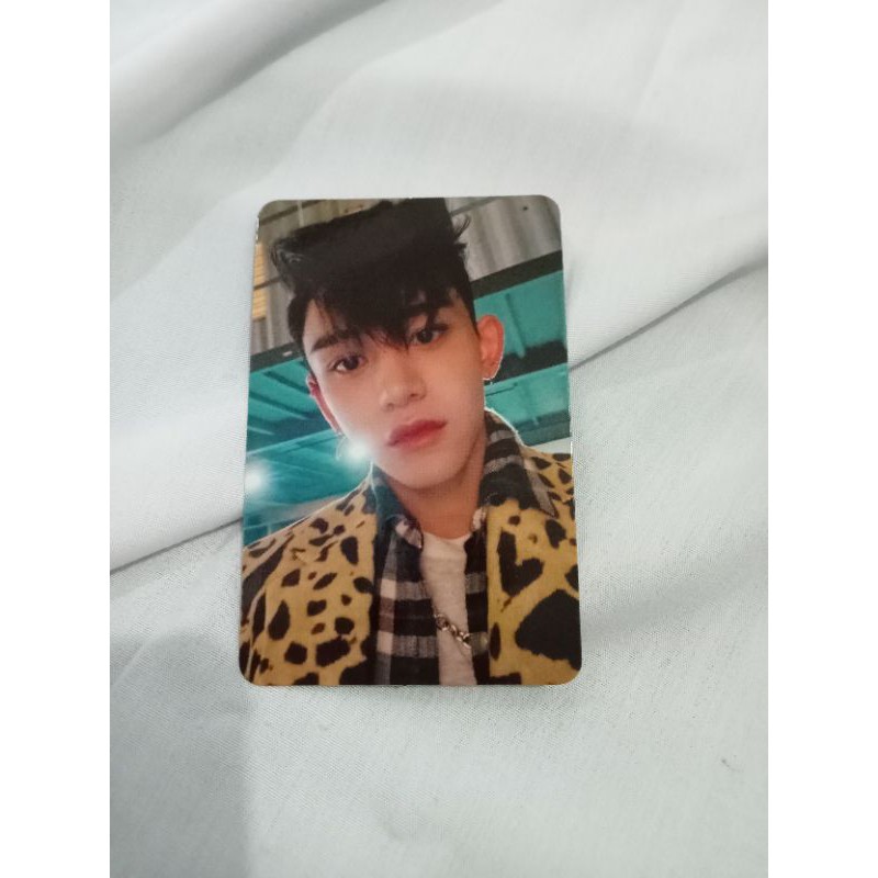 [BOOKED] LUCAS KICK BACK PHOTOCARD OFFICIAL