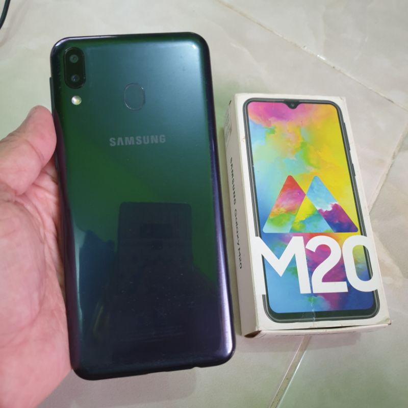 Samsung M20 3/32 Ram 3gb internal 32gb second berkualitas