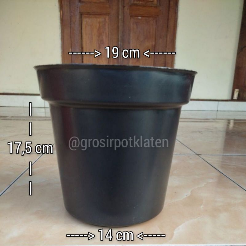 Pot Bunga 20 A Grade A Model Tinggi Warna Hitam Putih Merah Bata Bahan Tebal Dan Mengkilap