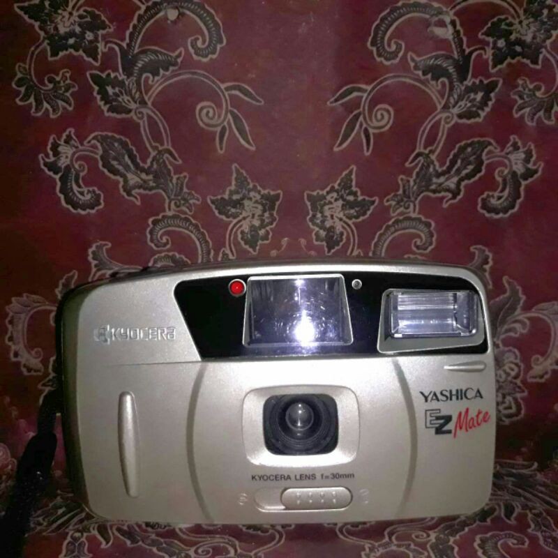 kamera analog yashica ez mate