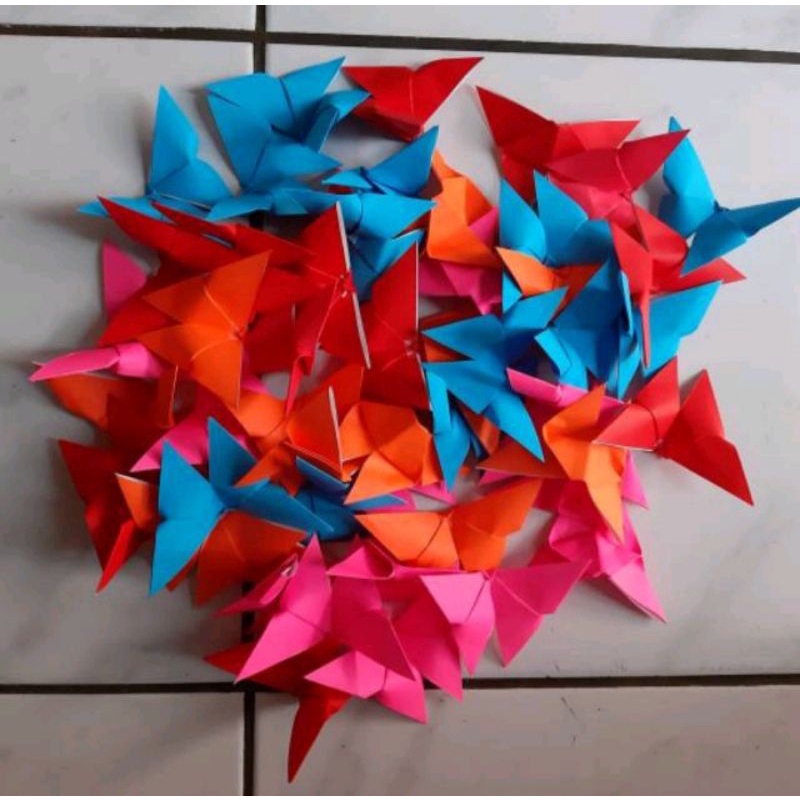 

Lipatan Origami Kupu-kupu