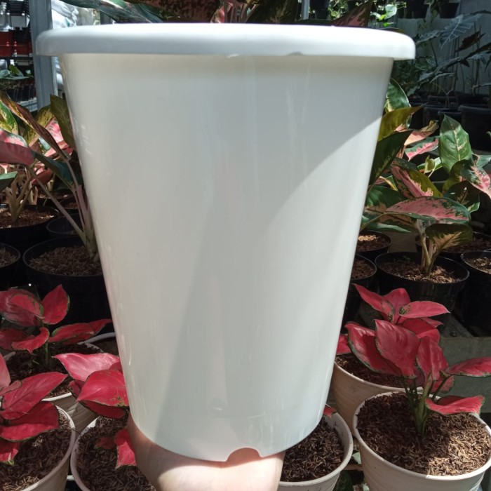 Pot Bunga NKT Tower 21 Putih / Pot Tanaman