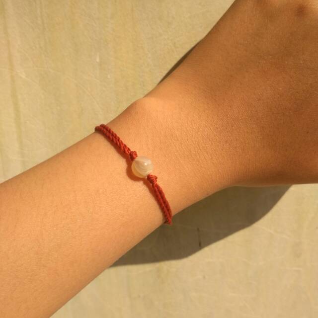 Gelang tali batu benang rajut