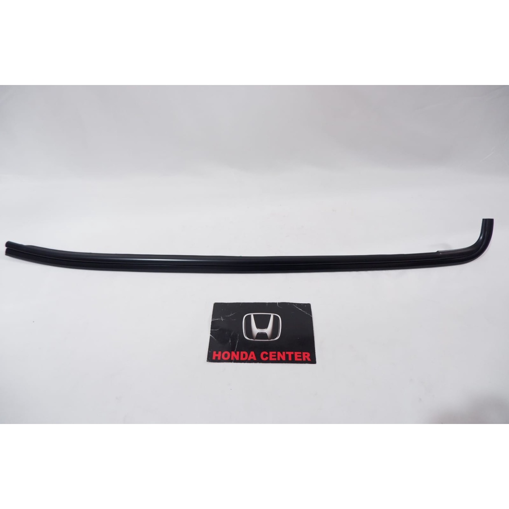 karet molding kaca depan civic estilo  1992 1993 1994 1995