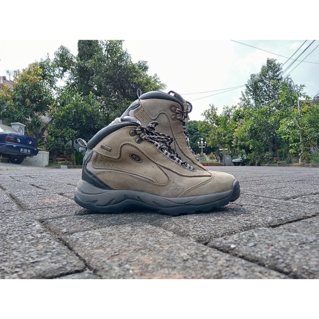 SEPATU OUTDOR, GORETEX K2, SIZE 39
