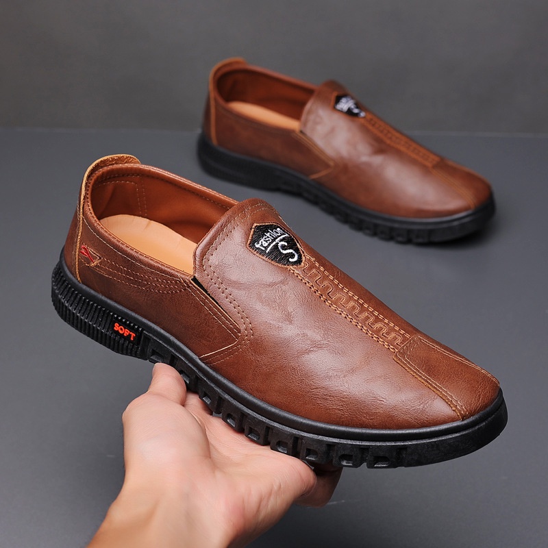 Highland Sepatu Slip On Pria PU Leather Sepatu Pria Kasual Fashion Formal Pantofel Shoes MC413