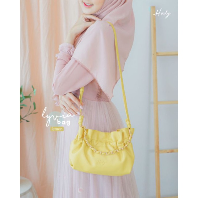lyvia bag by hody