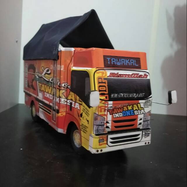  Miniatur truk elf giga  tawakal variasi terpal Shopee 