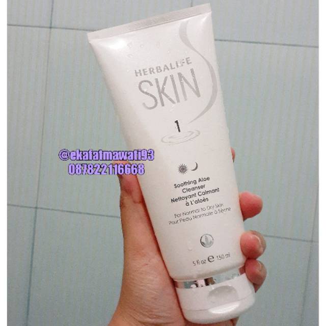 SKIN HERBALIFE CLEANSER