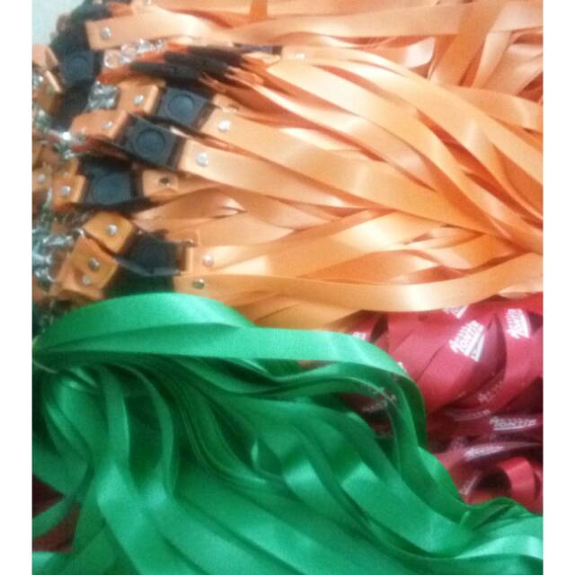 

Tali ID card polosan bahan polyster nylon.