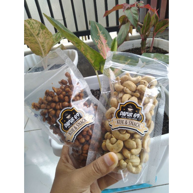 

KACANG METE