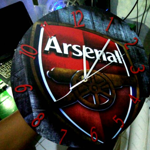 Jam Dinding Vintage Arsenal
