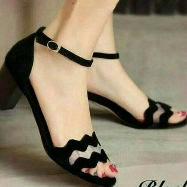 HIGH HEELS HAK TAHU GELOMBANG HITAM