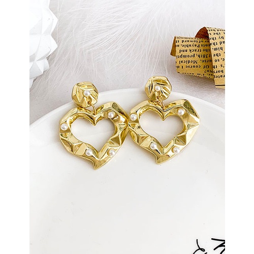 LRC Anting Tusuk Fashion Golden Alloy Concave Pearl Earrings K01472