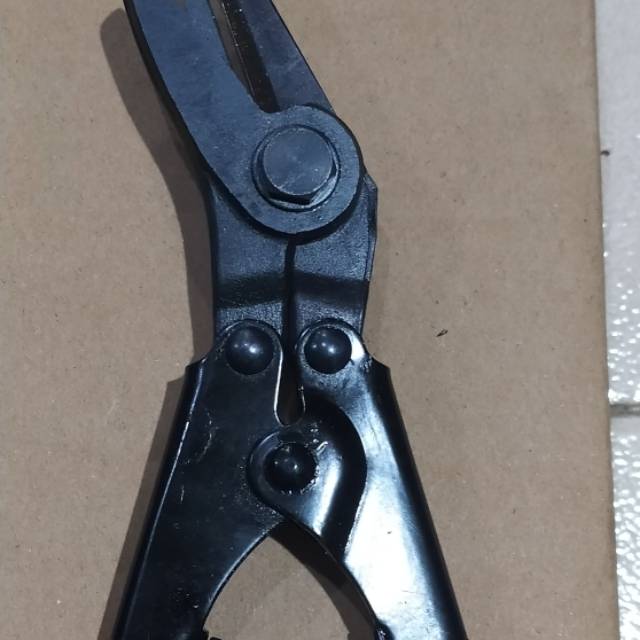 

steel strapping cutter / alat potong plat ukuran 12in