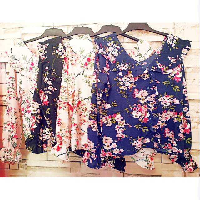 Blouse ruffle shabby