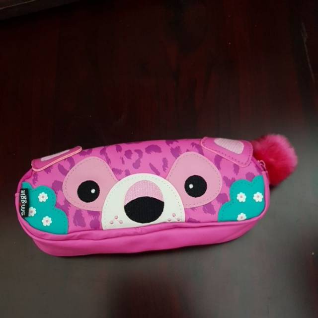 

Tempat Pensil Smiggle