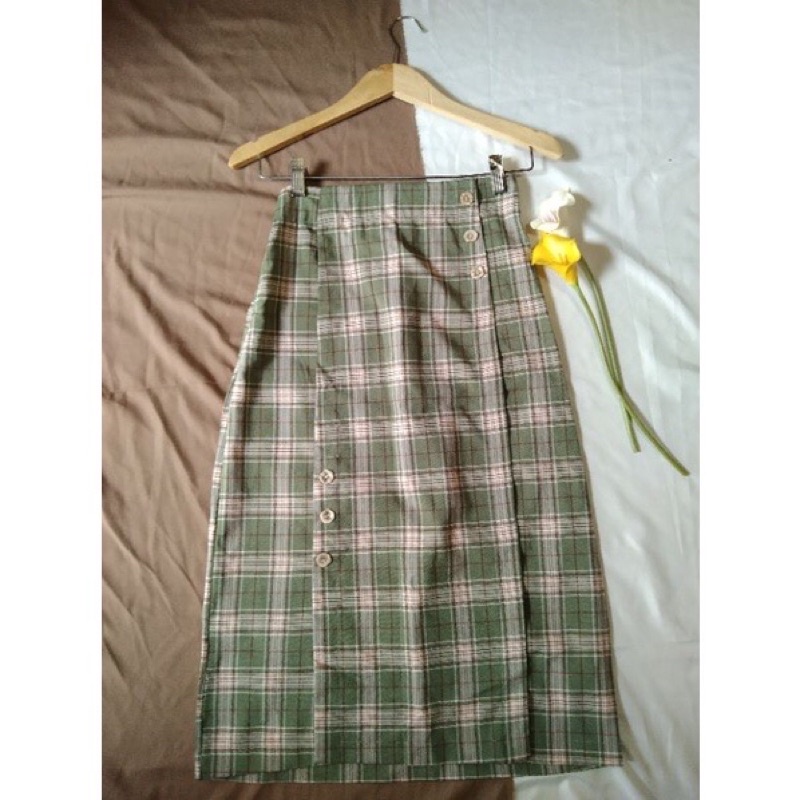 THRIFT/PRELOVED ROK KOREAN SKIRT PLAID TARTAN