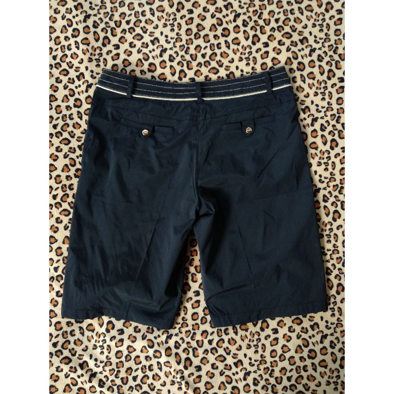 celana pendek ellesse