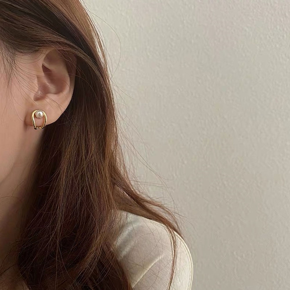 【COD Tangding】Korea Simple Small U Type Pearl Earring Fairy Beauty Girl Minimalist Small Earstuds Female