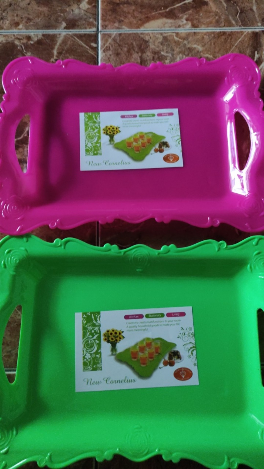 Nampan Plastik Exclusive