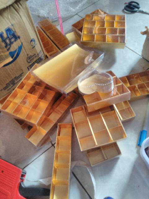 Kotak Coklat Sekat 8
