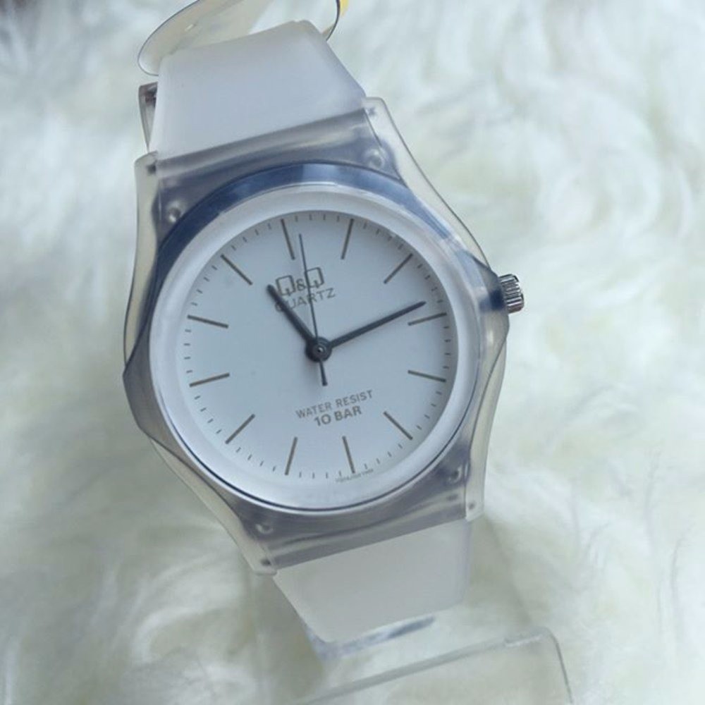 Jam Tangan Fashion Wanita Q amp Q QnQ Original VQ04J Putih Tali Rubber Water Resist Free Box Laamil