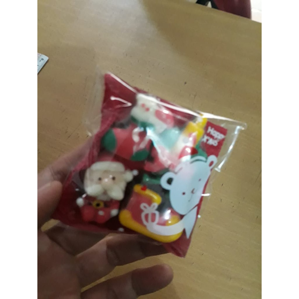 

Souvenir cokelat natal